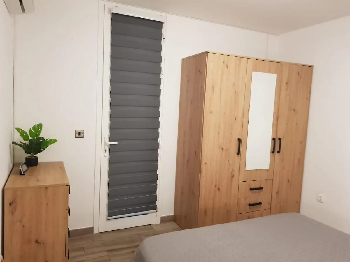 Family Comfortable Apartment Arona