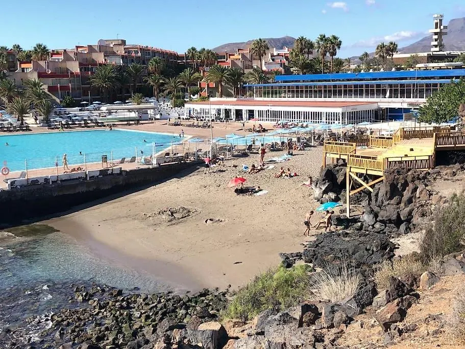Family Comfortable Apartment Arona